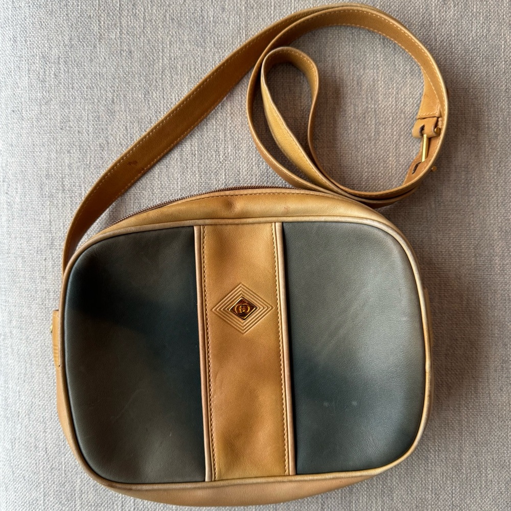 Vintage Gucci leather crossbody bag, late 70s-early 80s